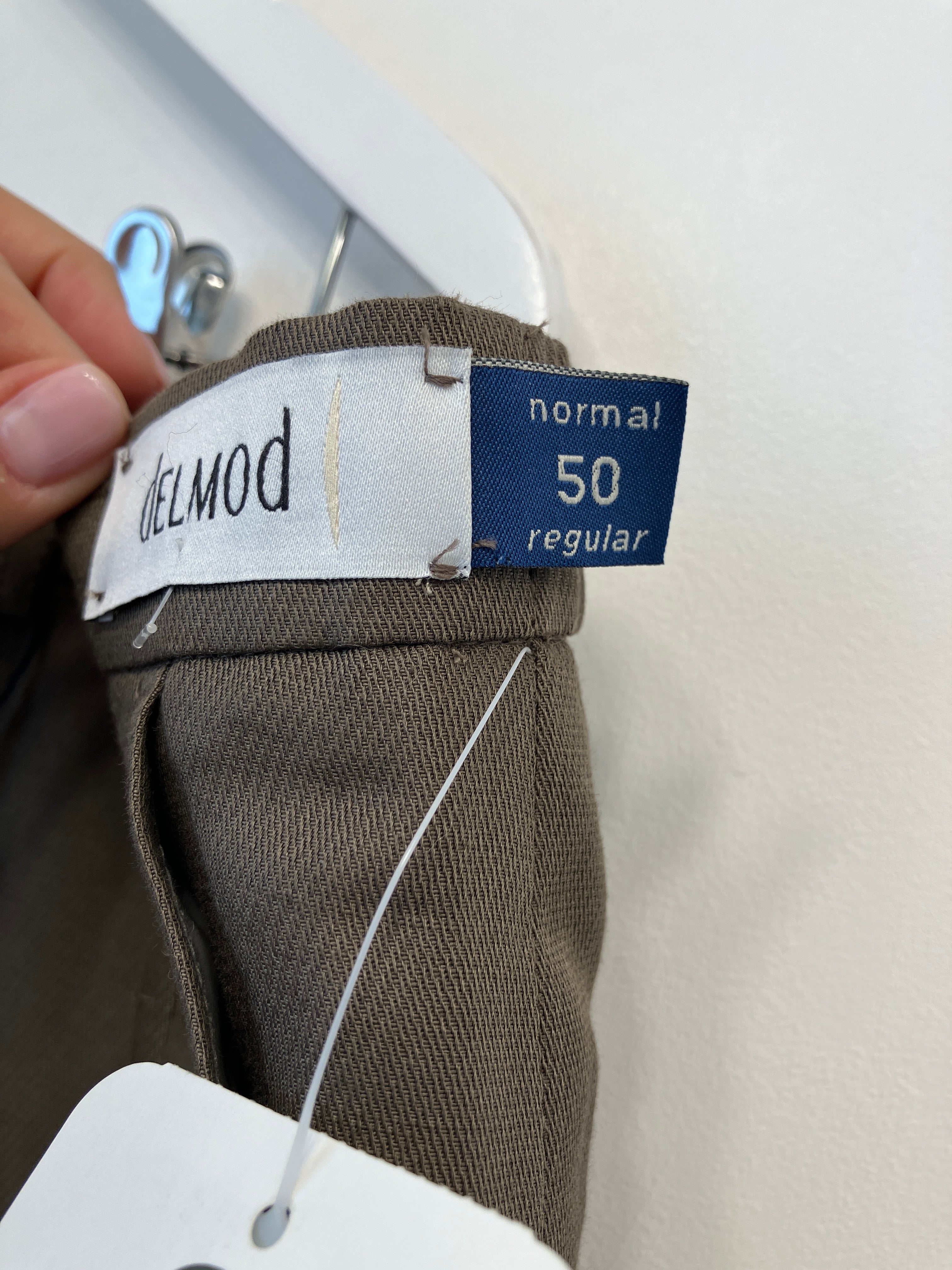 Delmod Bukser